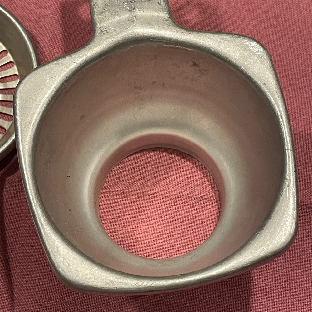 Vintage Foley Handheld Aluminum JUICER REAMER & CANNING FUNNEL - Picture 5 of 11